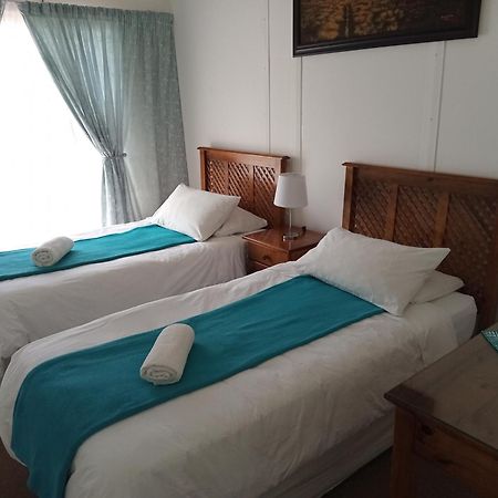 גרייפדאם Sunrose Group Of Guesthouses מראה חיצוני תמונה