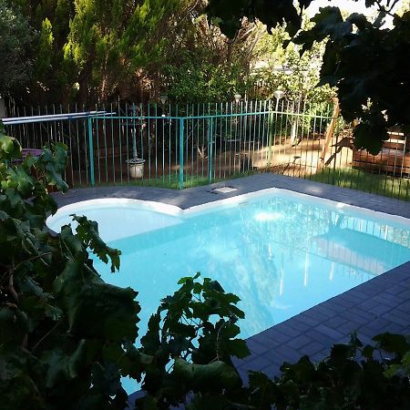 גרייפדאם Sunrose Group Of Guesthouses מראה חיצוני תמונה