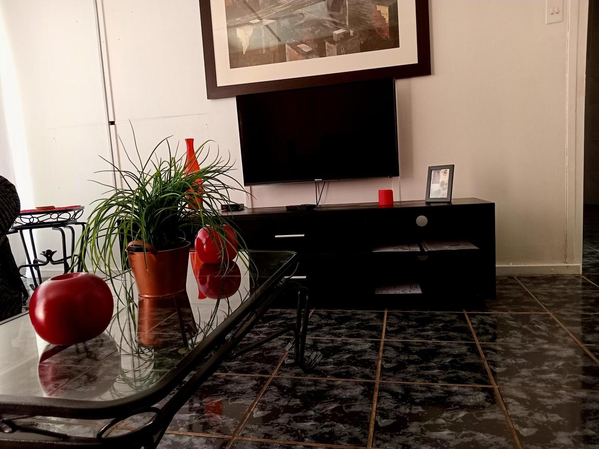גרייפדאם Sunrose Group Of Guesthouses מראה חיצוני תמונה