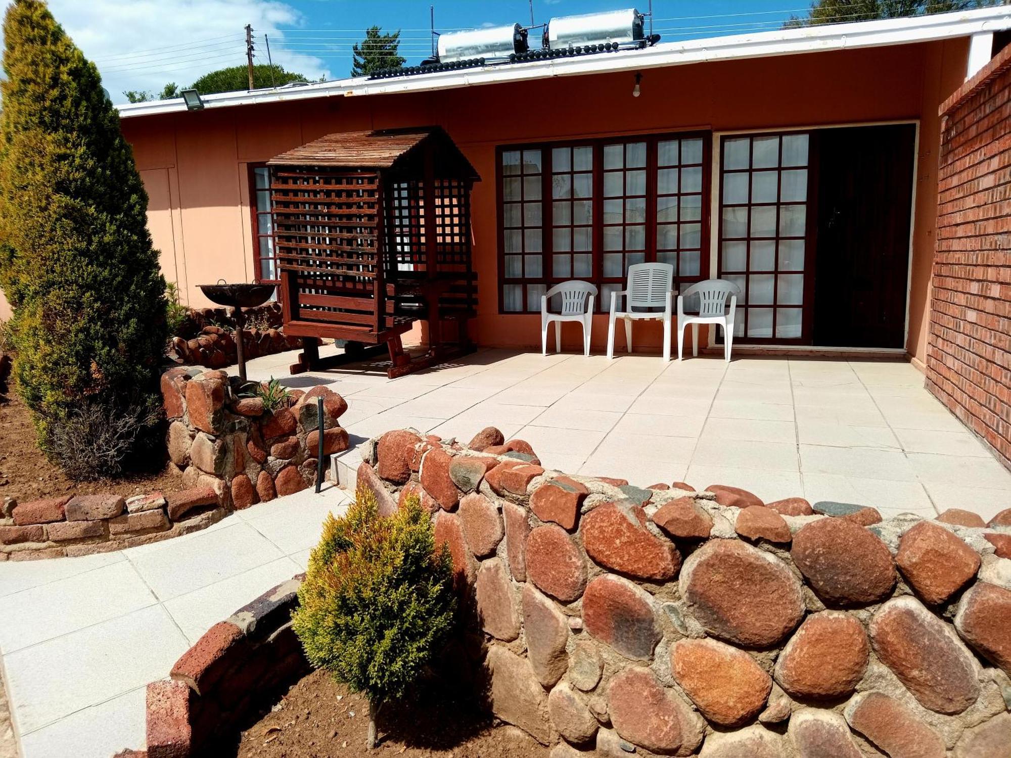 גרייפדאם Sunrose Group Of Guesthouses מראה חיצוני תמונה