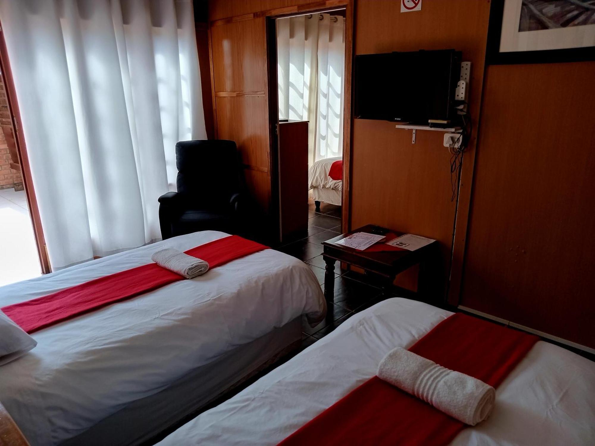 גרייפדאם Sunrose Group Of Guesthouses מראה חיצוני תמונה