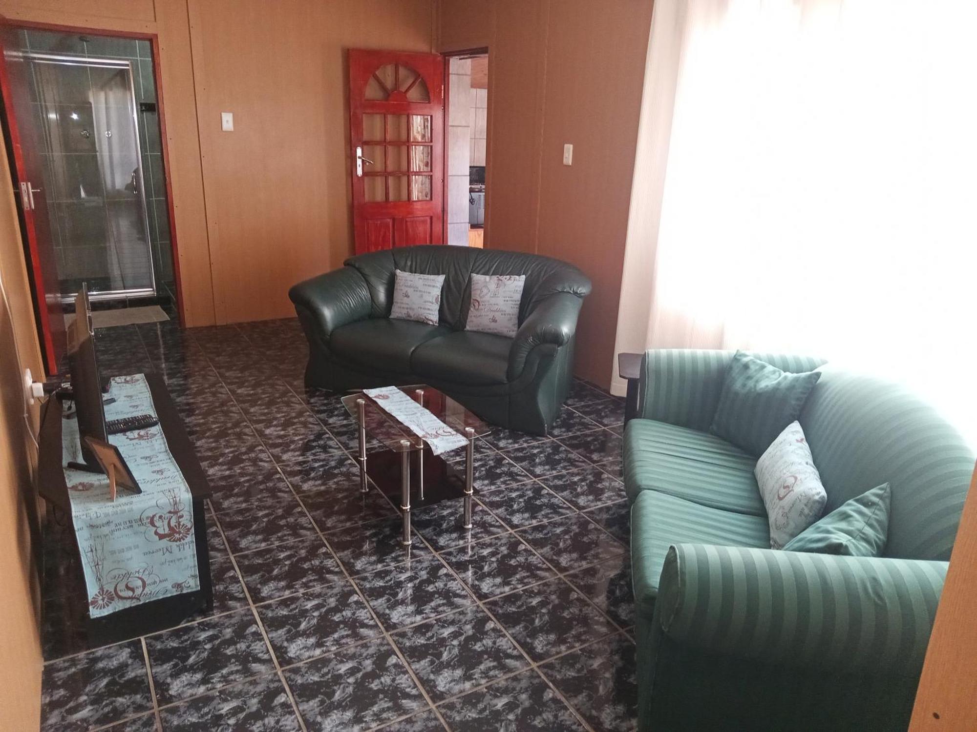 גרייפדאם Sunrose Group Of Guesthouses מראה חיצוני תמונה