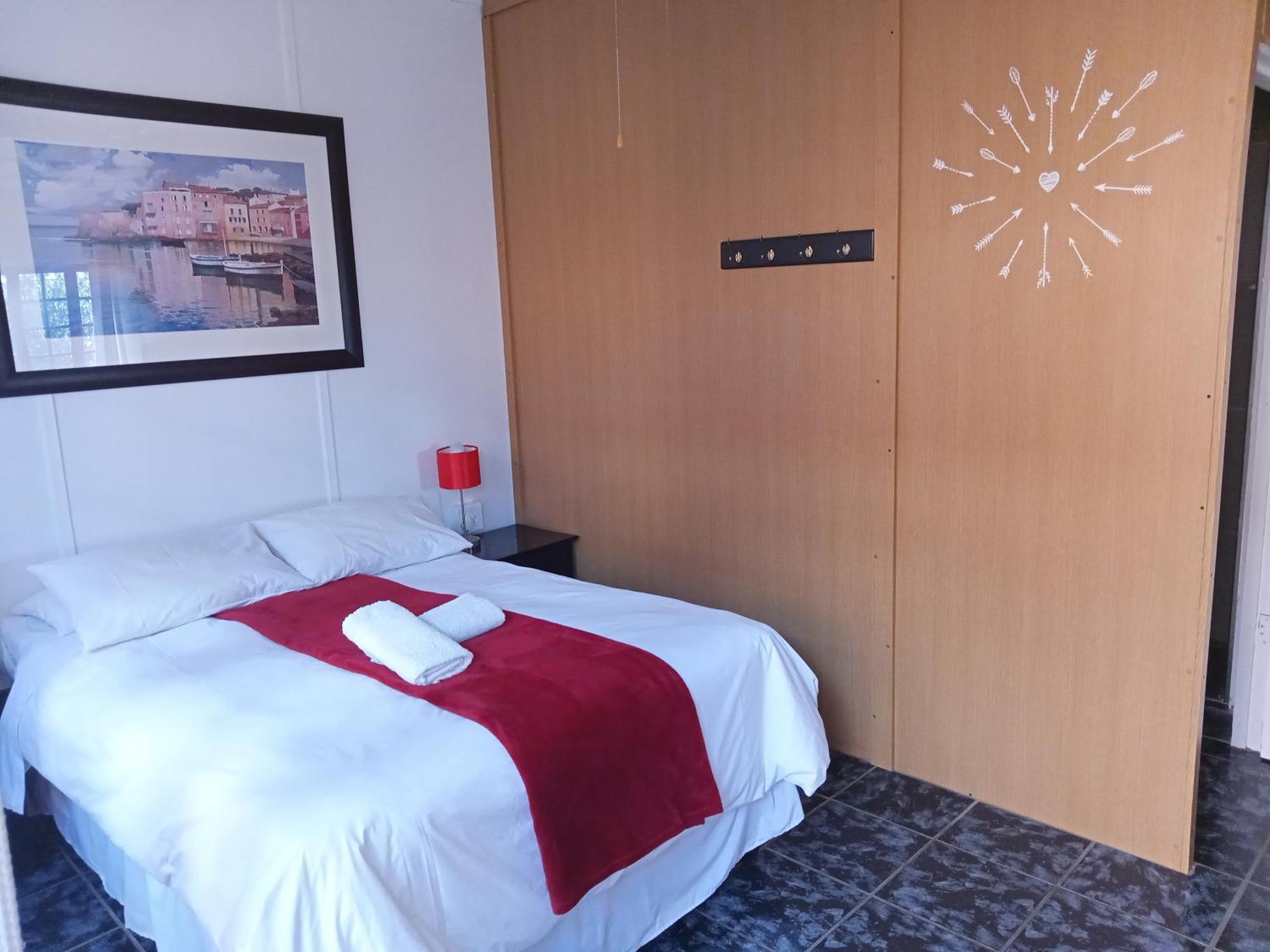 גרייפדאם Sunrose Group Of Guesthouses מראה חיצוני תמונה