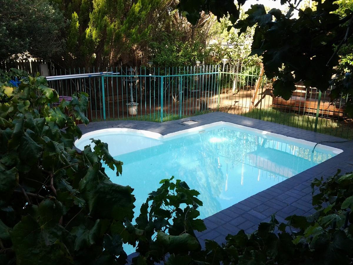 גרייפדאם Sunrose Group Of Guesthouses מראה חיצוני תמונה